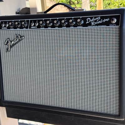 Fender ’65 Deluxe Reverb Reissue 22-Watt 1x12 Tube Combo 2004 - Black with silver tolex image 3