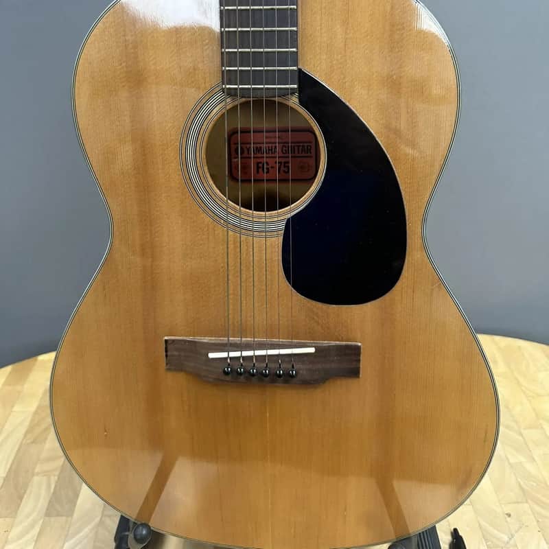 1970 Yamaha FG 75 Natural