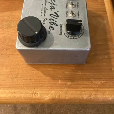 Fulltone Custom Shop Deja Vibe image 2