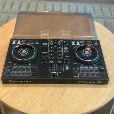 Pioneer Pioneer DJ DDJ-400 controller image 1