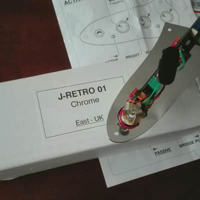 John East J Retro Jazz Bass Preamp image 3
