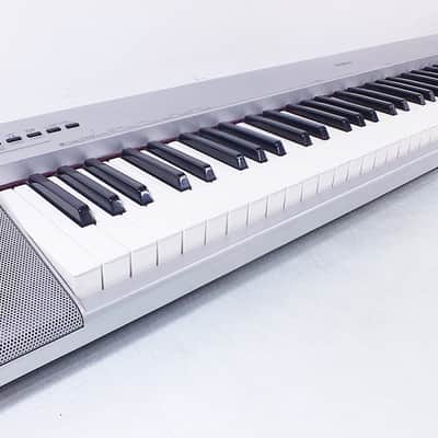 Yamaha Piaggero NP-30 Portable Grand Electronic Keyboard Digital Piano in GWO image 2