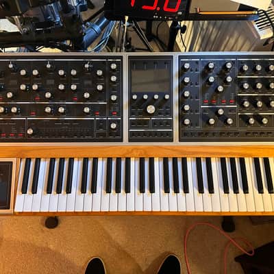 Moog One 8-Voice 61-Key Polyphonic Analog Synthesizer 2018 - Present - Black/Ash