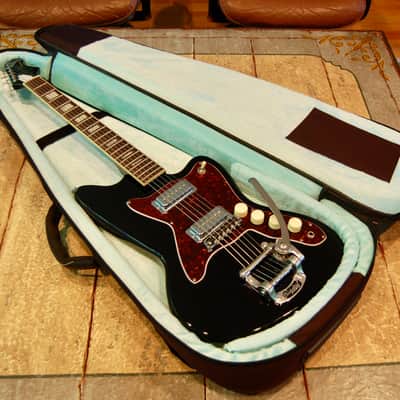 Silvertone 1478 Silhouette Reissue w/Waterslide Baritone Rubber Bridge Conversion, Harmony Offset Style w/Bigsby + Soft Case image 2