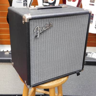 Fender Rumble 25 Bass Combo image 2