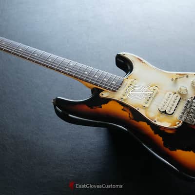 Fender Stratocaster S/S/H Black on Sunburst Aged Relic image 11