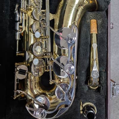 Yamaha Yas23 Alto Saxophone - Brass image 1
