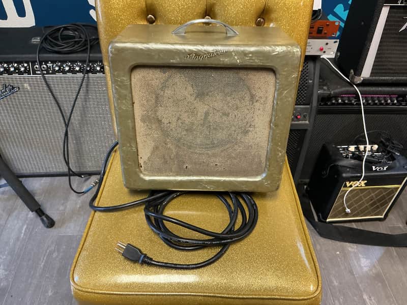 Magnatone Varsity Model 108 8-Watt 1x8" Guitar Combo 1950s - Mother of Toilet Seat, recently restored image 1