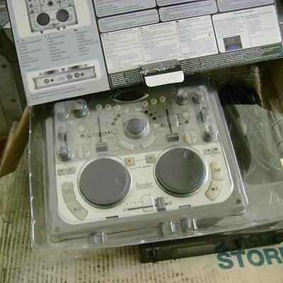 Hercules DJ Console MK2 All in One DJ setup image 2