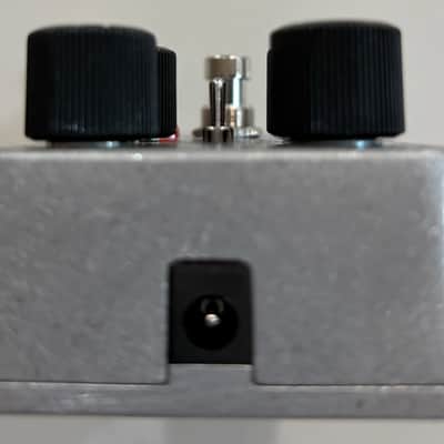 Electro-Harmonix Bass Clone 2020's - Black/purple (Near Mint condition) image 2