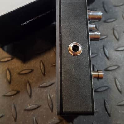Monoprice Distortion Pedal Pro Audio Series 611613 Black image 5