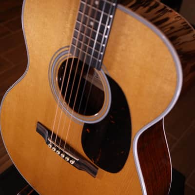 Martin 000E Retro Plus Series Acoustic-Electric Guitar Natural Spruce/Granadillo 1944 image 7