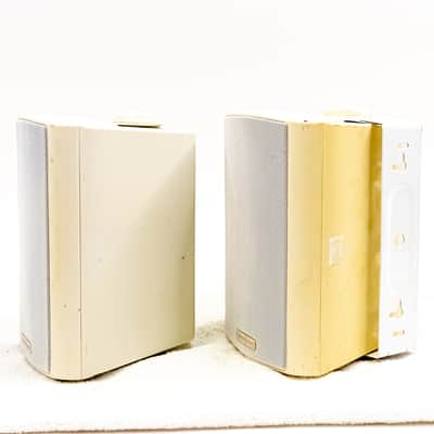 INSIGNIA NS-E2111 Indoor/Outdoor Speakers – Reliable Performance & Great Value image 5