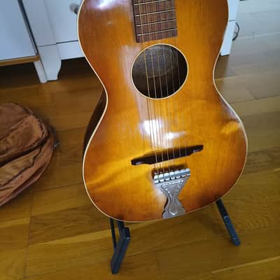 Herman Carlson Levin model 62 from 1945. imagen 2