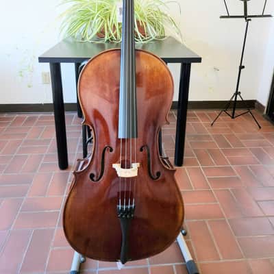 Mint Open Box Krutz Model 400 4/4 Cello with Case and Bow image 2