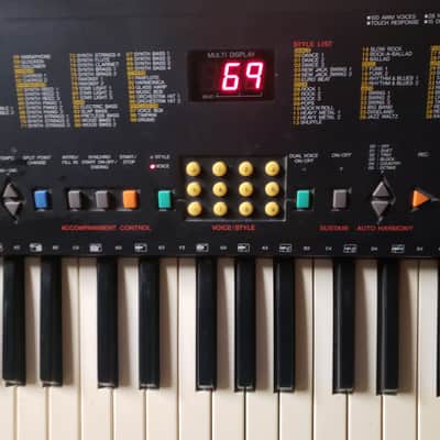 Vintage Yamaha PSR-83 Electric Keyboard w/Velocity Sensitive Keys and MIDI 1990's black Bild 3
