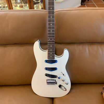 Fender Aerodyne Special Stratocaster 2023 MIJ Bright White MINT Never Played with Hard Case image 8