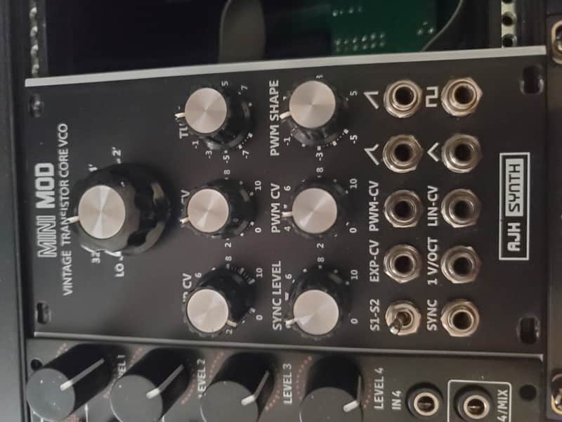 AJH Synth Mini Mod Transistor Core VCO