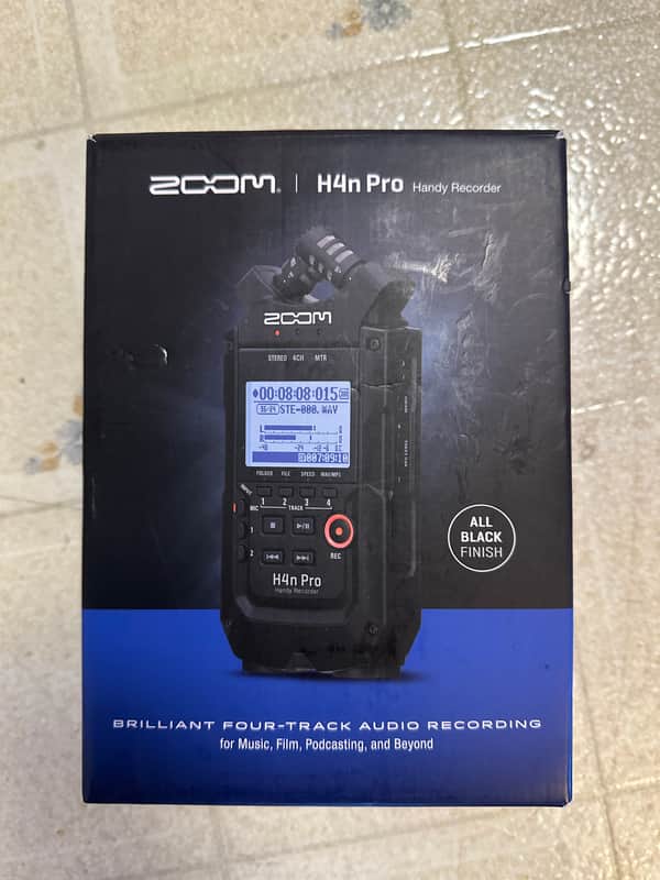 Zoom H4n PRO Handy Digital Multitrack Recorder 2010s - All Black image 1