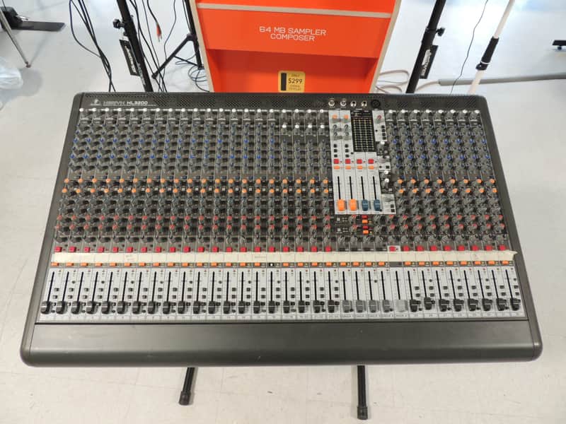 uu Behringer Xenyx XL3200 32-Input 4-Bus Mixer | Reverb