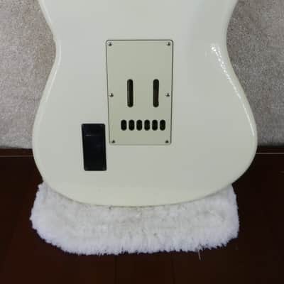 Music Man Cutlass SSS Tremolo 2016 - Ivory White #G76916 USED NBNC image 8