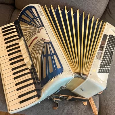 Caralli Full Size Accordion * Excellent image 9
