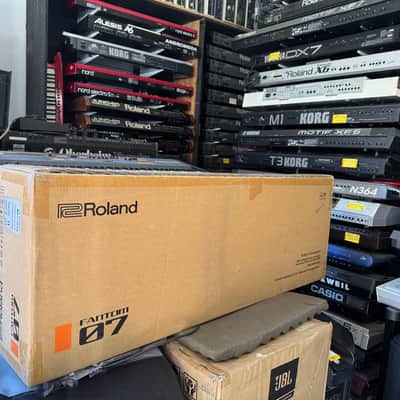 Roland FANTOM-07 76-Key Workstation Keyboard 2022 - Present - Black //ARMENS//