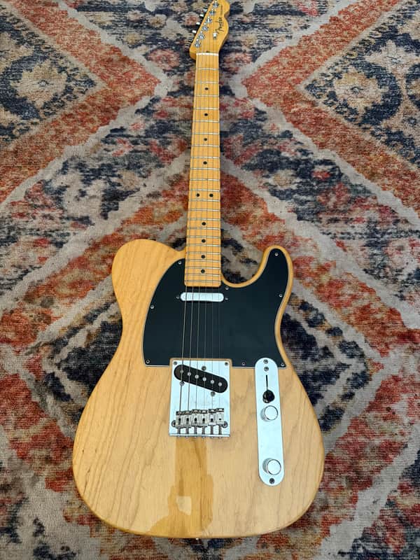 2013 Fender American Standard Telecaster with Maple Fretboard 2008 - 2016 - Natural