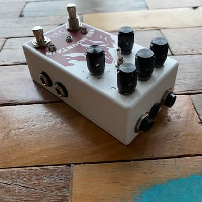 Swindler Effects Red Mountain — Stereo Harmonic Tremolo (Signature Design Series) image 5