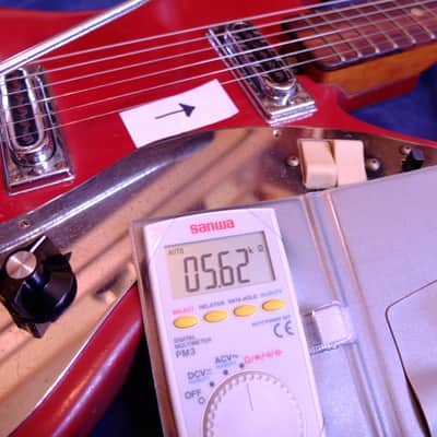 c.1964 Unitone EG-30 Salmon Colour - Guyatone - Bizarre Japanese Guitar MIJ - Rare! image 7