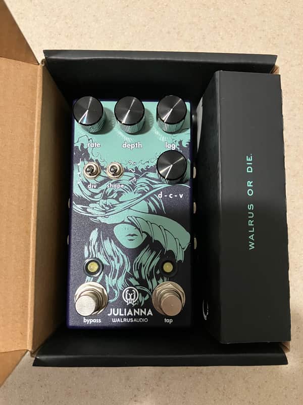 Walrus Audio Julianna Deluxe Chorus / Vibrato 2020 - Present - Blue image 1