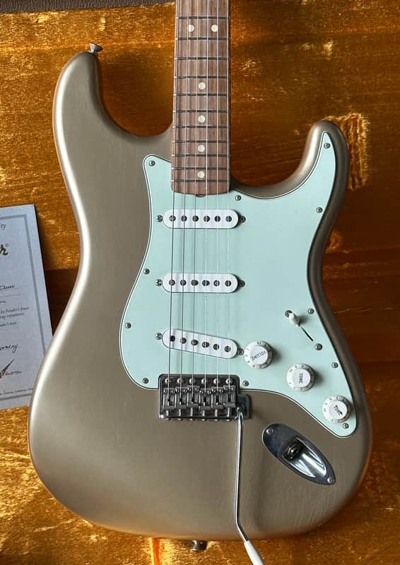 2014 Fender Custom Shop 1964 Stratocaster Shoreline Gold Flamed Maple Neck Closet Classic image 1