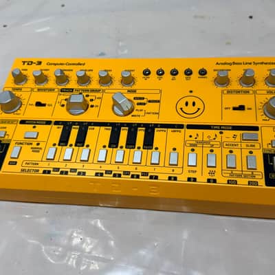 Behringer TD-3 Analog Bass Line Synthesizer 2019 - Present - Yellow image 6