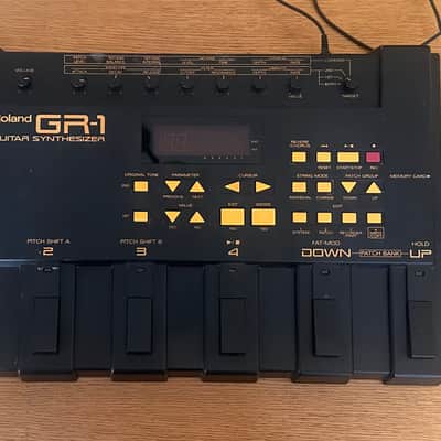 Roland GR-1 Guitar Synthesizer + power adapter 1992 - 1996 image 1
