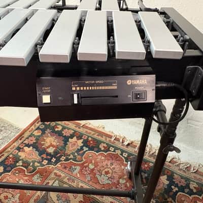 Yamaha YV-2700 2016-2017 - Silver Bild 2