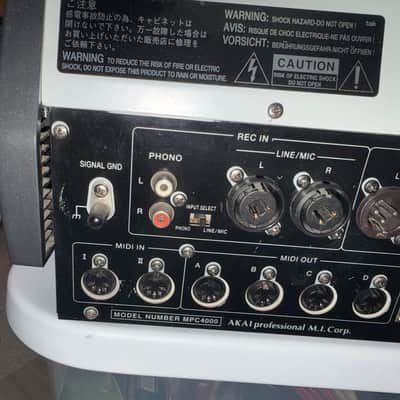 Akai MPC4000 Music Production Center - White image 13