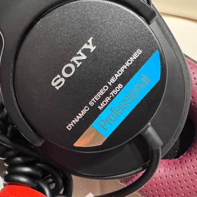 Sony MDR-7506 Studio Headphones 2010s - New Ear Pads image 2