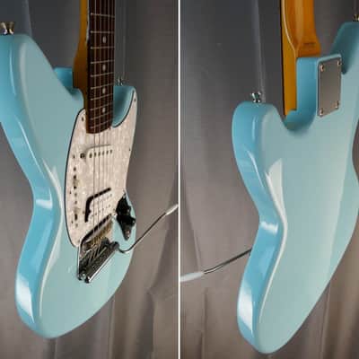 VIDEO- FENDER Jag-Stang JAG-70 2004 - SBL Sonic Blue - Japan Import image 6
