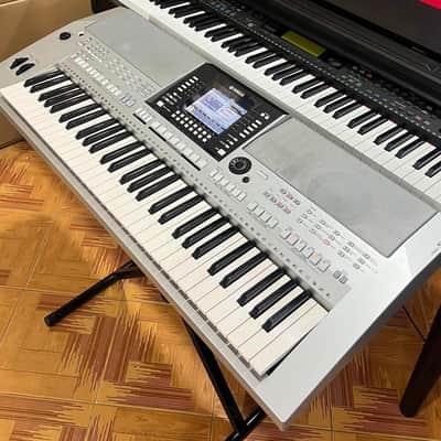 Yamaha PSR-S910 61-Key Arranger Workstation Used mint condition