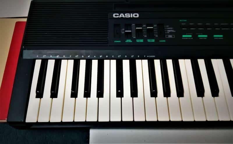 Vintage Casio CT-607 Casiotone 61-Key Electronic Keyboard