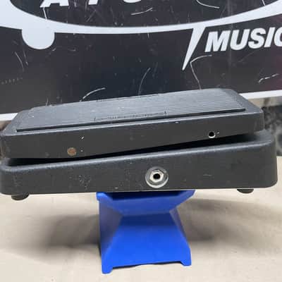 Dunlop JH-1 Jimi Hendrix Signature Model Wah Wah Pedal - missing battery cover image 4