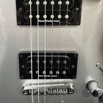 Washburn X-30 Electric Guitar 2008 Silverburst finish Headhunter Pickups image 9