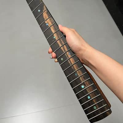 2.9mm frets Striped Ebony Fretboard 22frets 5a Roasted flame Maple guitar neck Radius 12inch Round stainless steel 22 frets Roasted flame Maple guitar neck Striped Ebony fingerboard 25.5inch hole 10mm Radius: 12 inches. image 10