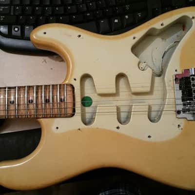 1977 Fender Stratocaster ,  Olympic White , Scalloped Neck Yngwie Malmsteen Duck Strat project image 7