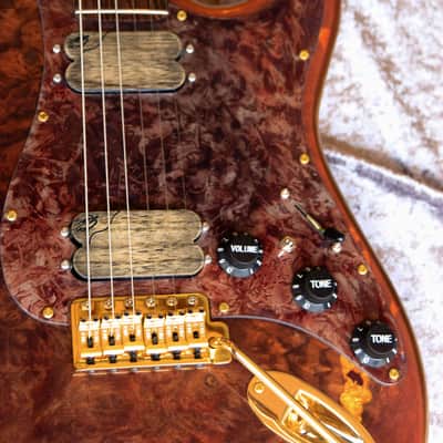Build to Order GB Liuteria Traditional Strato wanut burl and gold resin image 6