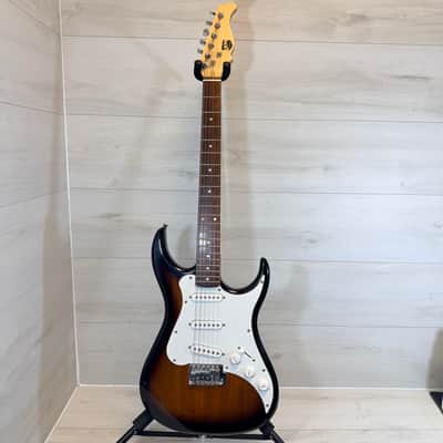 AXL S-Type Strat-Style Electric Guitar – 3-Tone Sunburst image 13