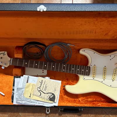 Fender Stratocaster AVRI70 with DiMarzio pickups image 8