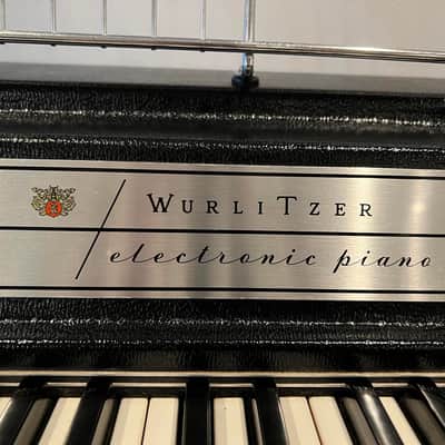 Wurlitzer 200A 64-Key Electric Piano 1974 - 1983 - Black image 5