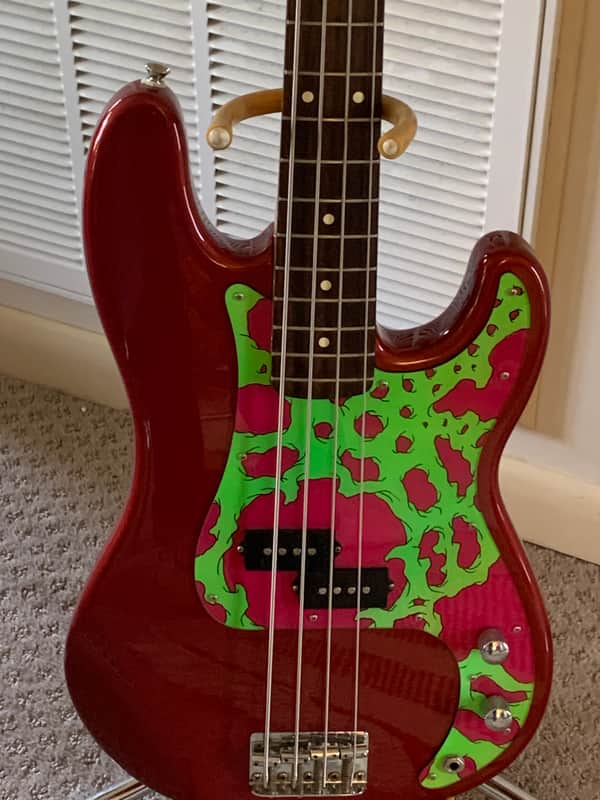 1998 New old stock MIM Fender electric bass guitarAlnico pickups Hand painted pick guard Fender Precision body , Jazz neck 1998 - Red with graphics image 1