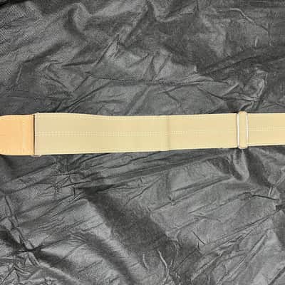 Fender Logoed 2” Canvas Guitar Strap with Sandwiched leather Tabs and Metal Buckle Tan/Beige image 4